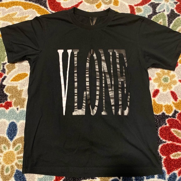 VLONE Other - VLONE Black and white Logo Tee